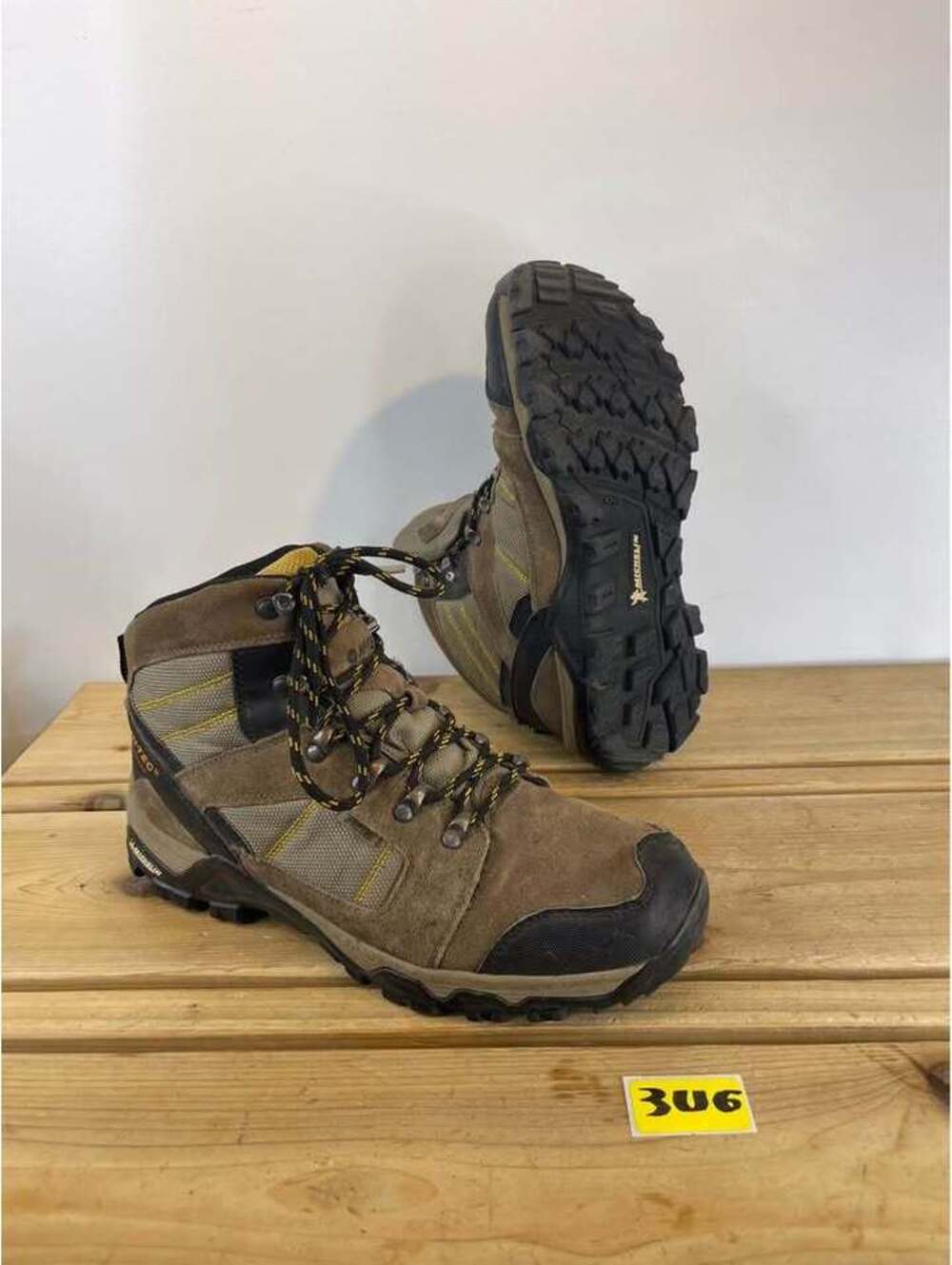 Hi-Tec Hiking Boots Men's Size 9
